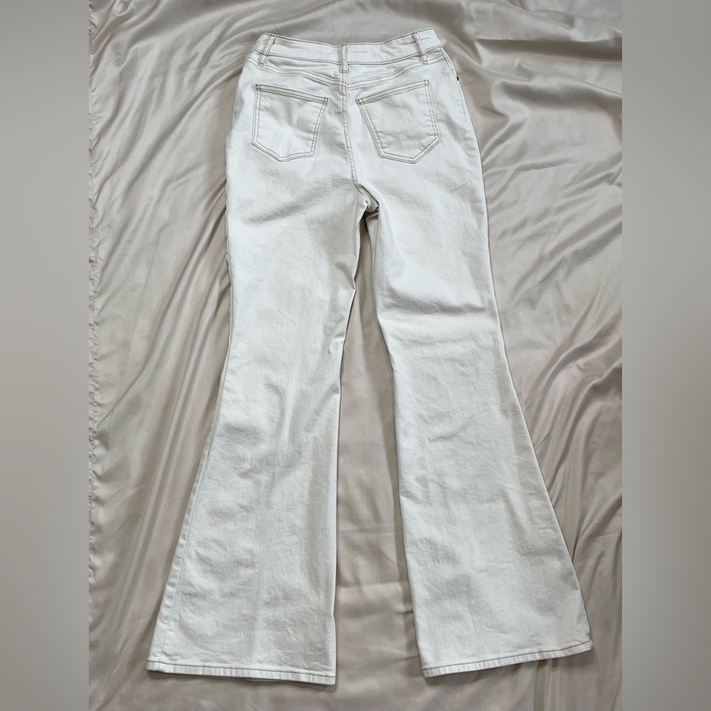 Boden Women’s High Waist Smart Flare Jeans in Ecru US Size 6 Long - Picture 8 of 13